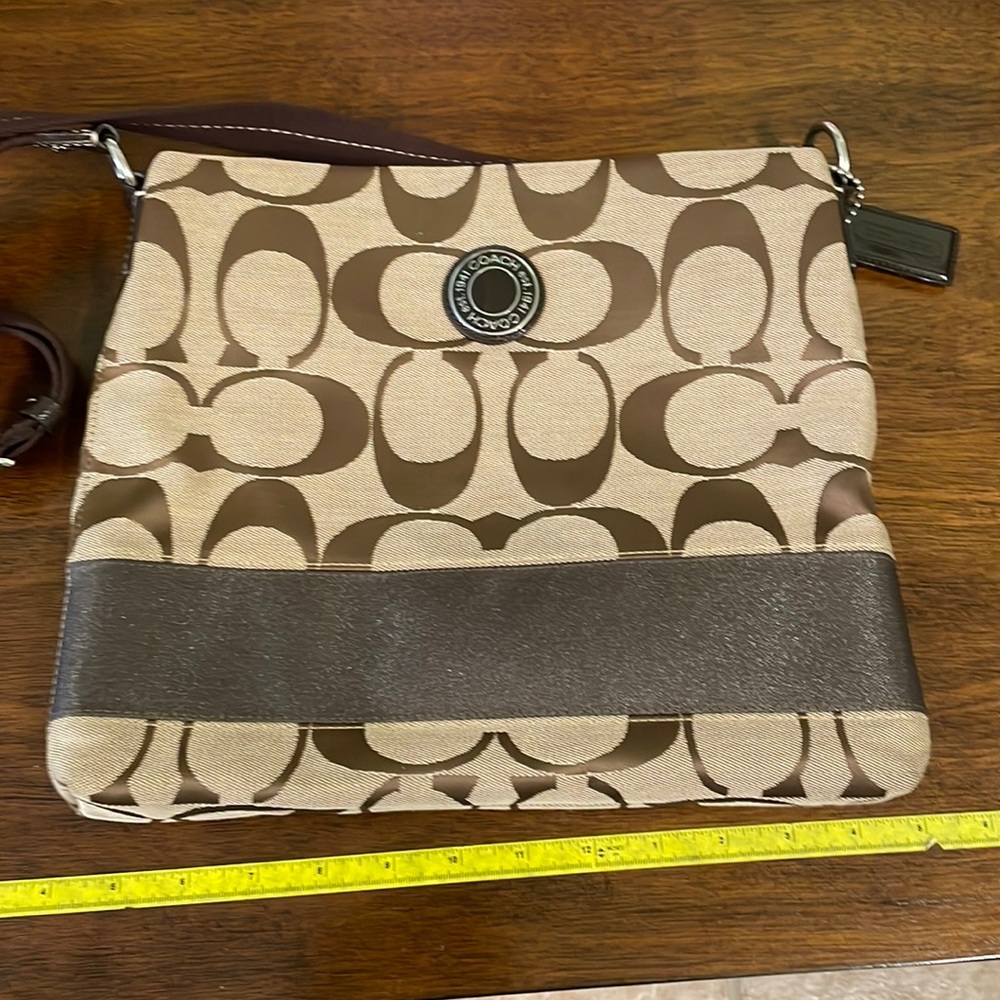 Coach canvas crossbody or shoulder bag excellent condition